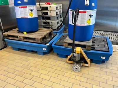 Übersichtsbild von Denios drip tray (4x)